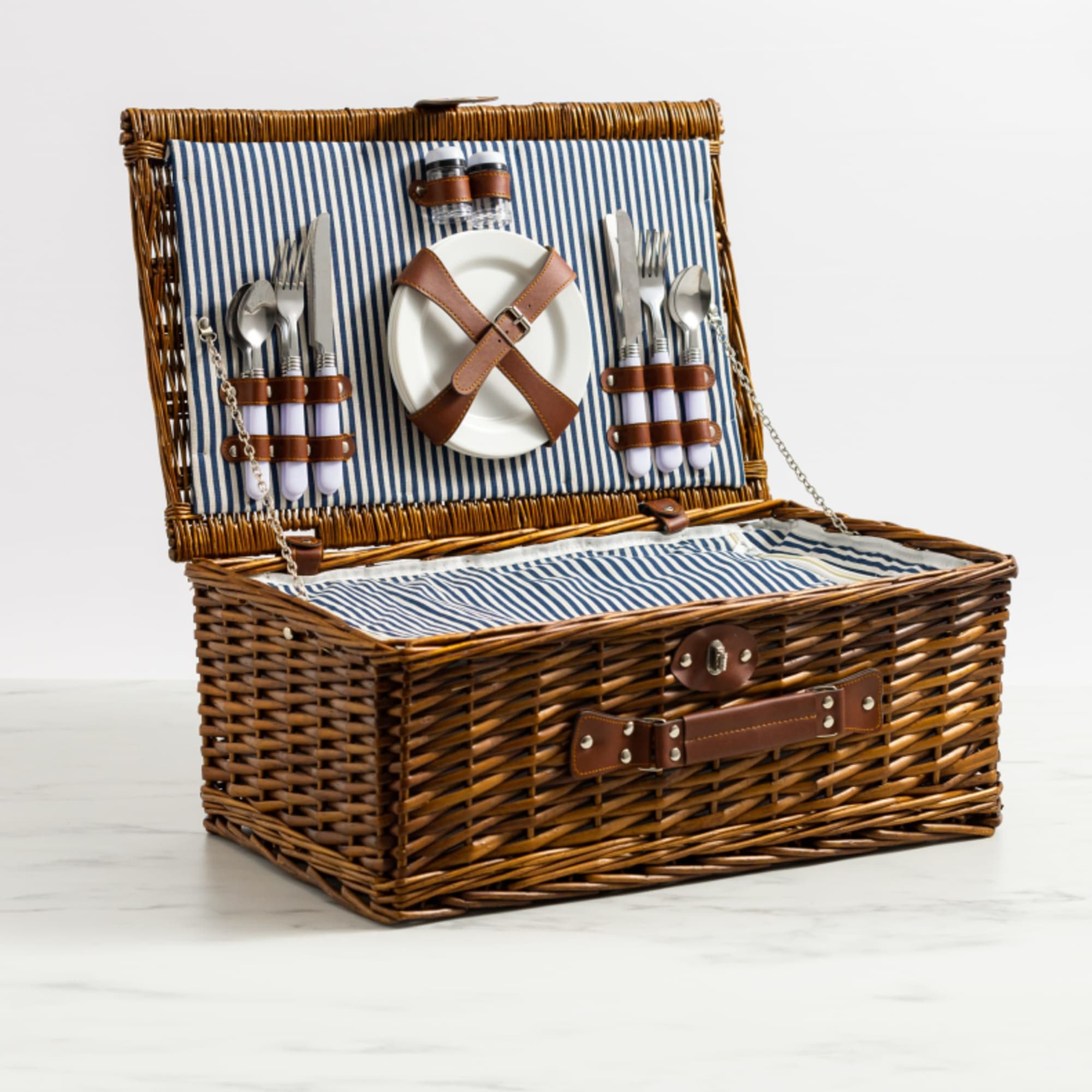 Picnic baskets Kitchen Warehouse